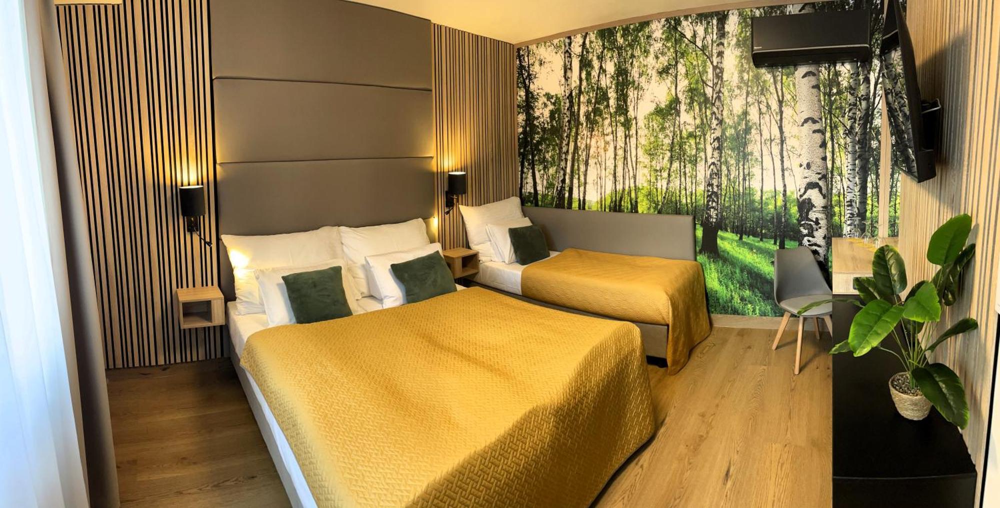 Hotel Benica เบเนชอฟ ภายนอก รูปภาพ